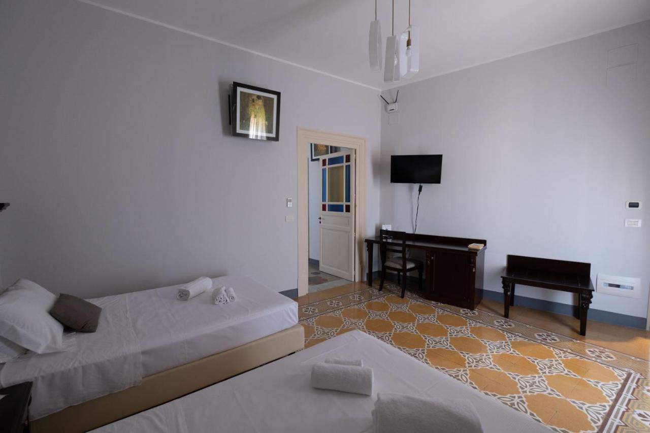 Hotel Borgo Di Ciaula Santa Flavia Exterior photo